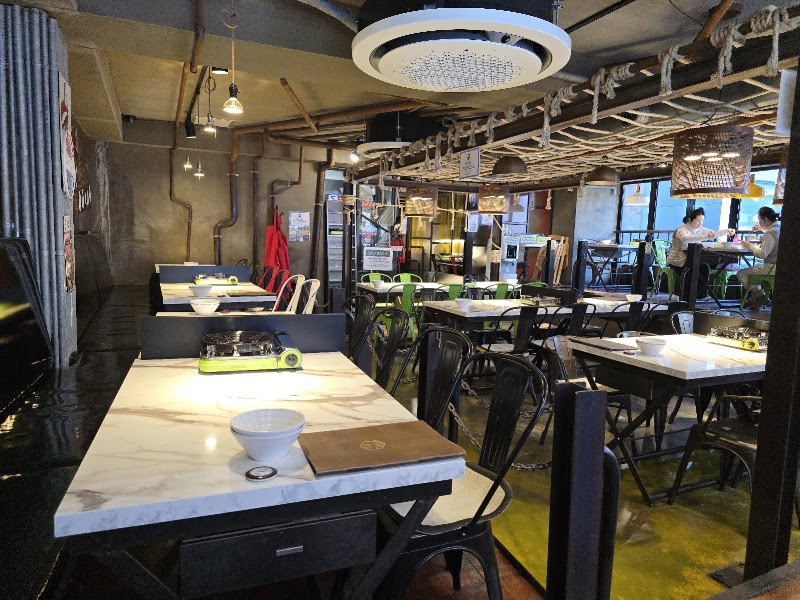 Interior atmosphere of the restaurant