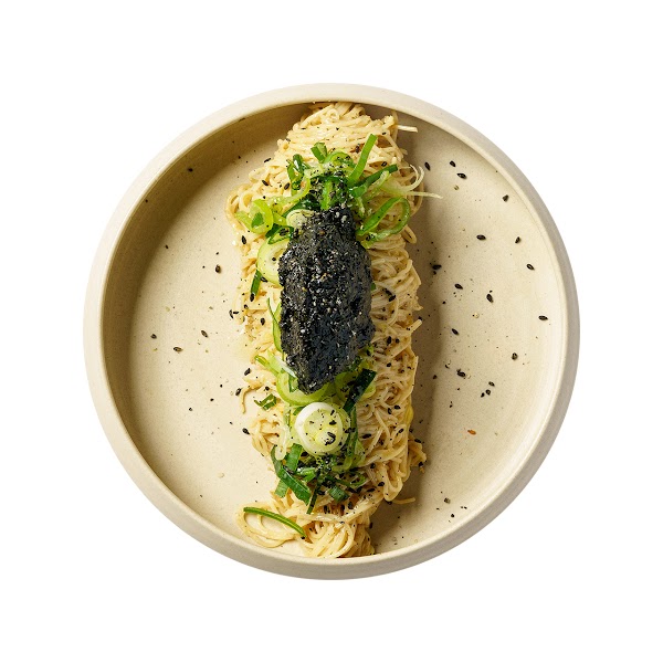 Noodle dish with green onions and seaweed paste at Refine Itaewon