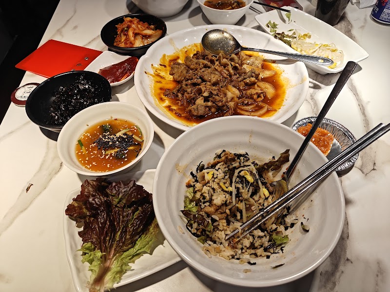 Full spread of dishes at The Sic-ddang