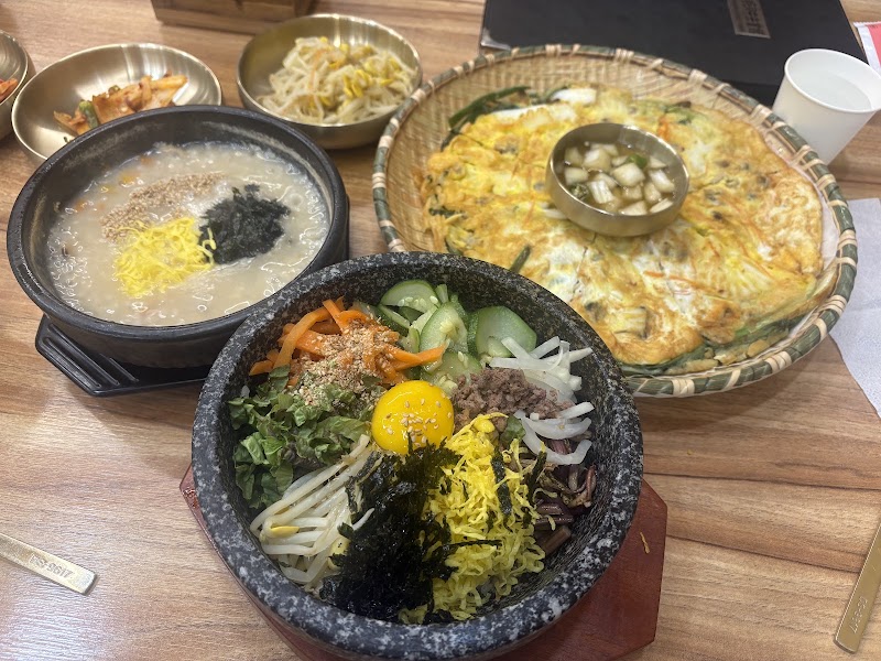 Bibimbap and pancake spread
