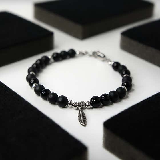 Minimalist beaded bracelet