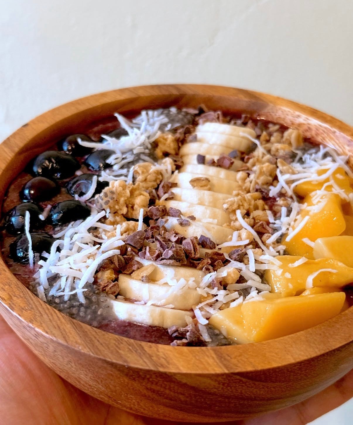 Smoothie bowl with banana and berries