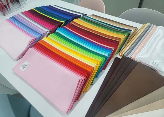 Fanned out color diagnostic drapes