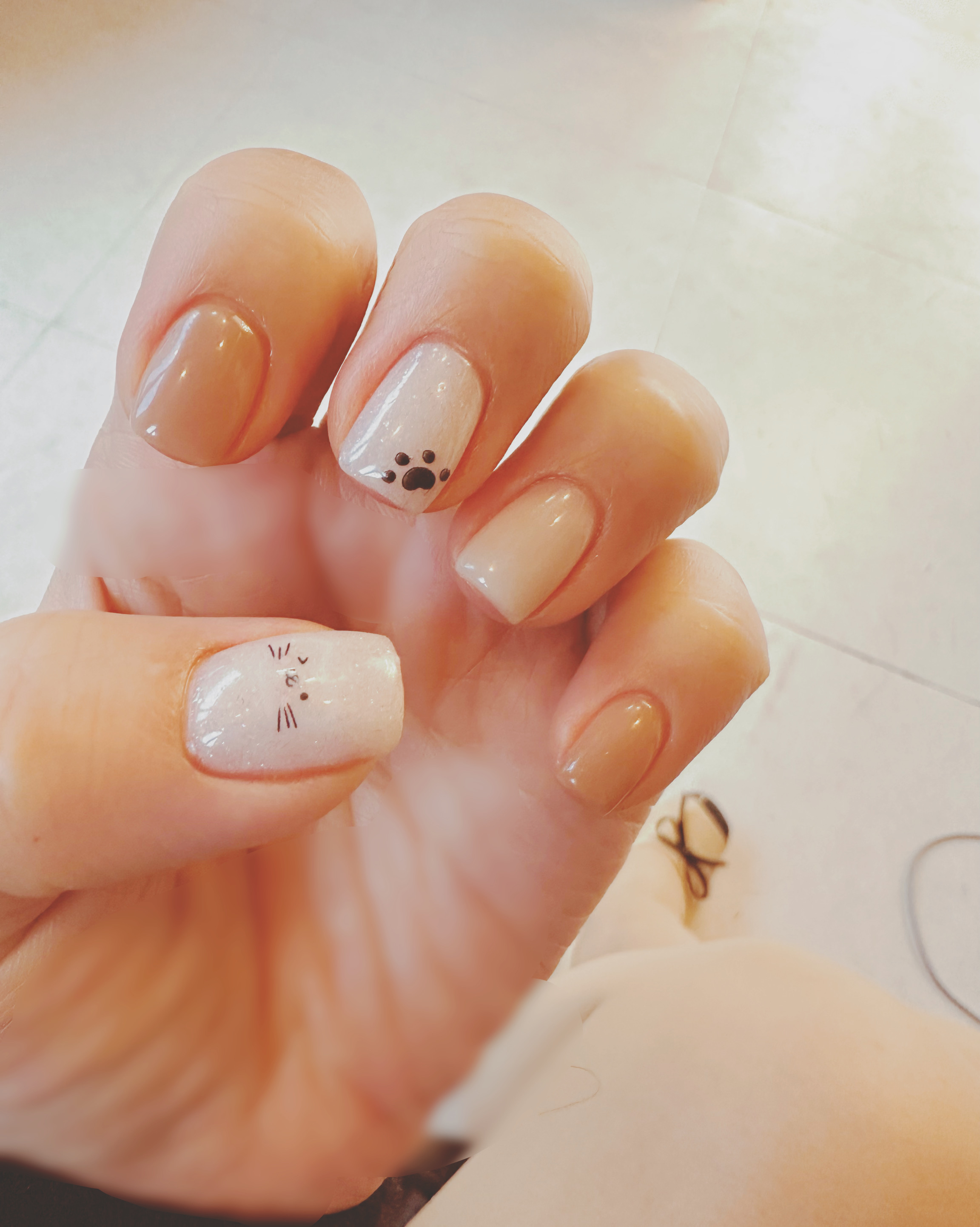 Neutral gel polish with minimalist hand-painted nail art