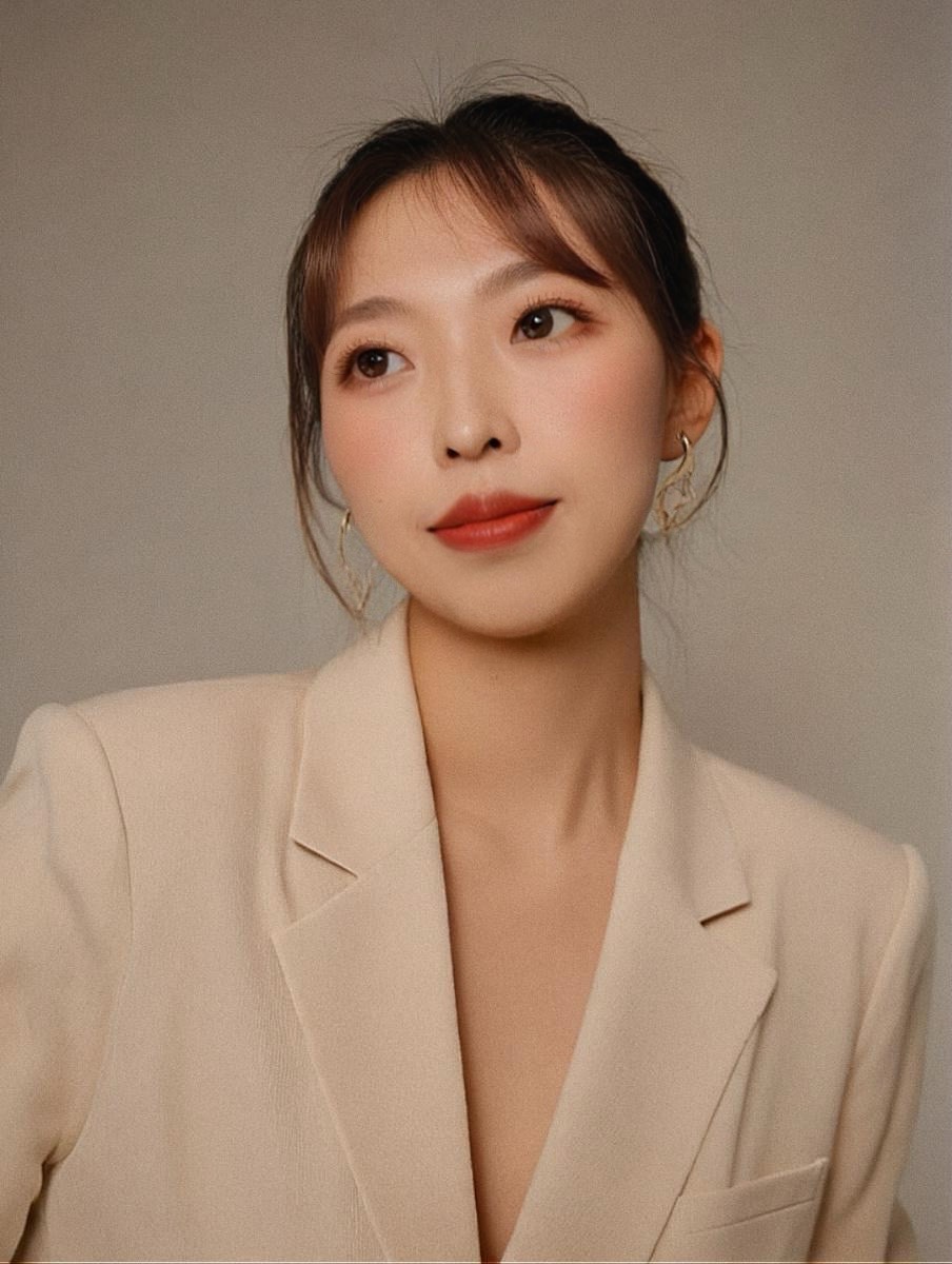 Director portrait at Lilium Atelier studio in Seoul